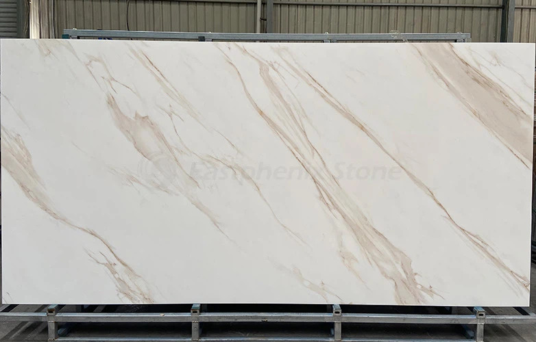 Tấm đá cẩm thạch thiêu kết toàn thân