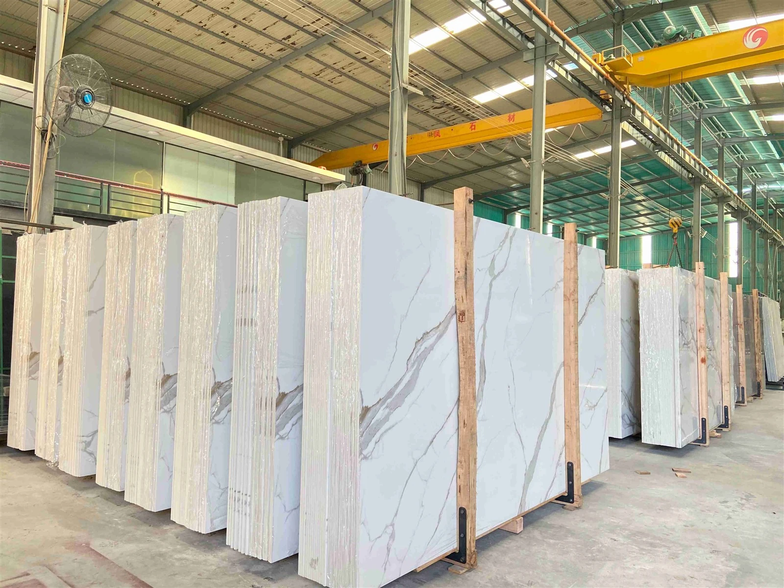 Gold sintered stone big slabs Gold sintered stone big slabs